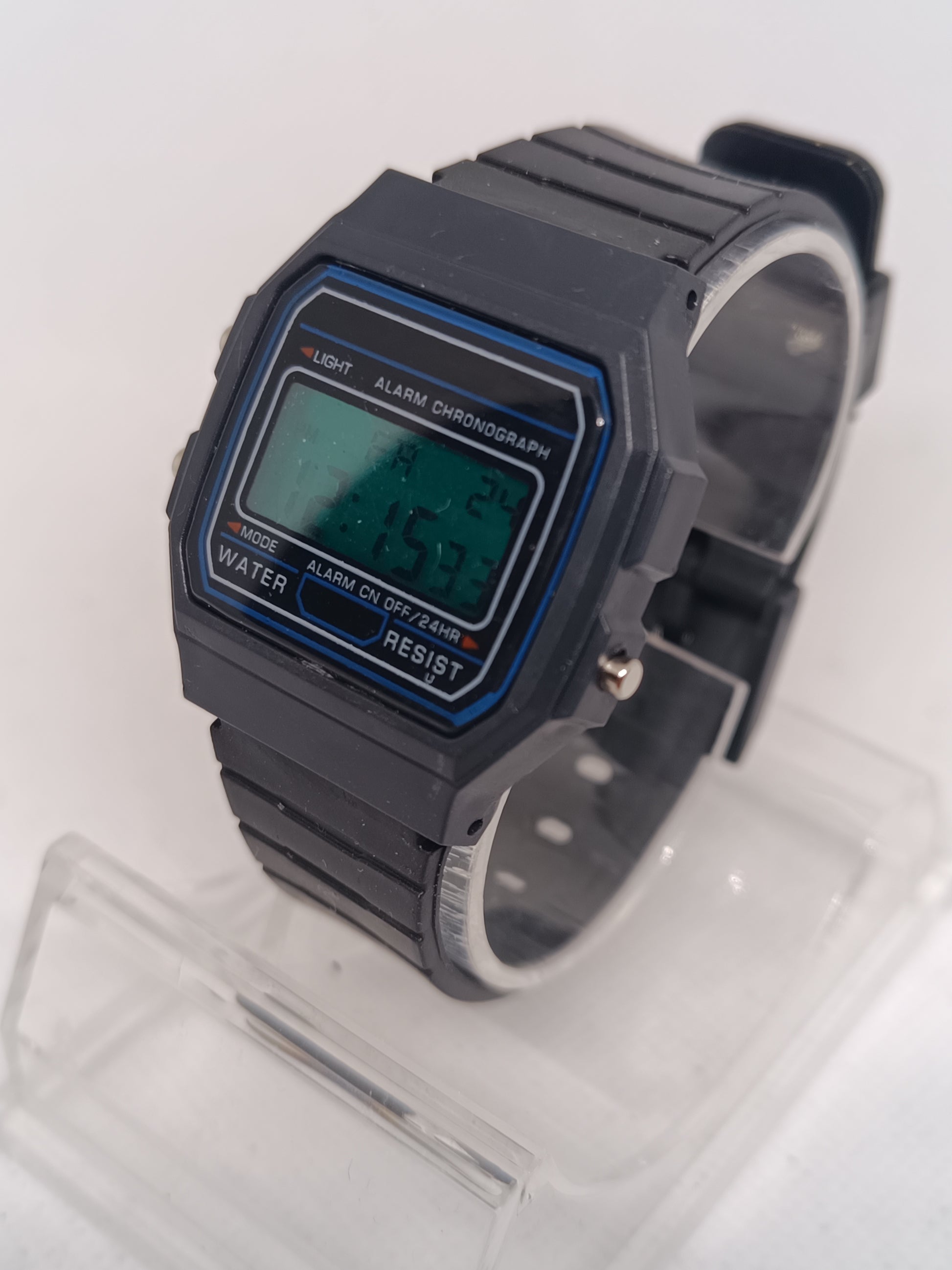 Casio style watch with green screen mod