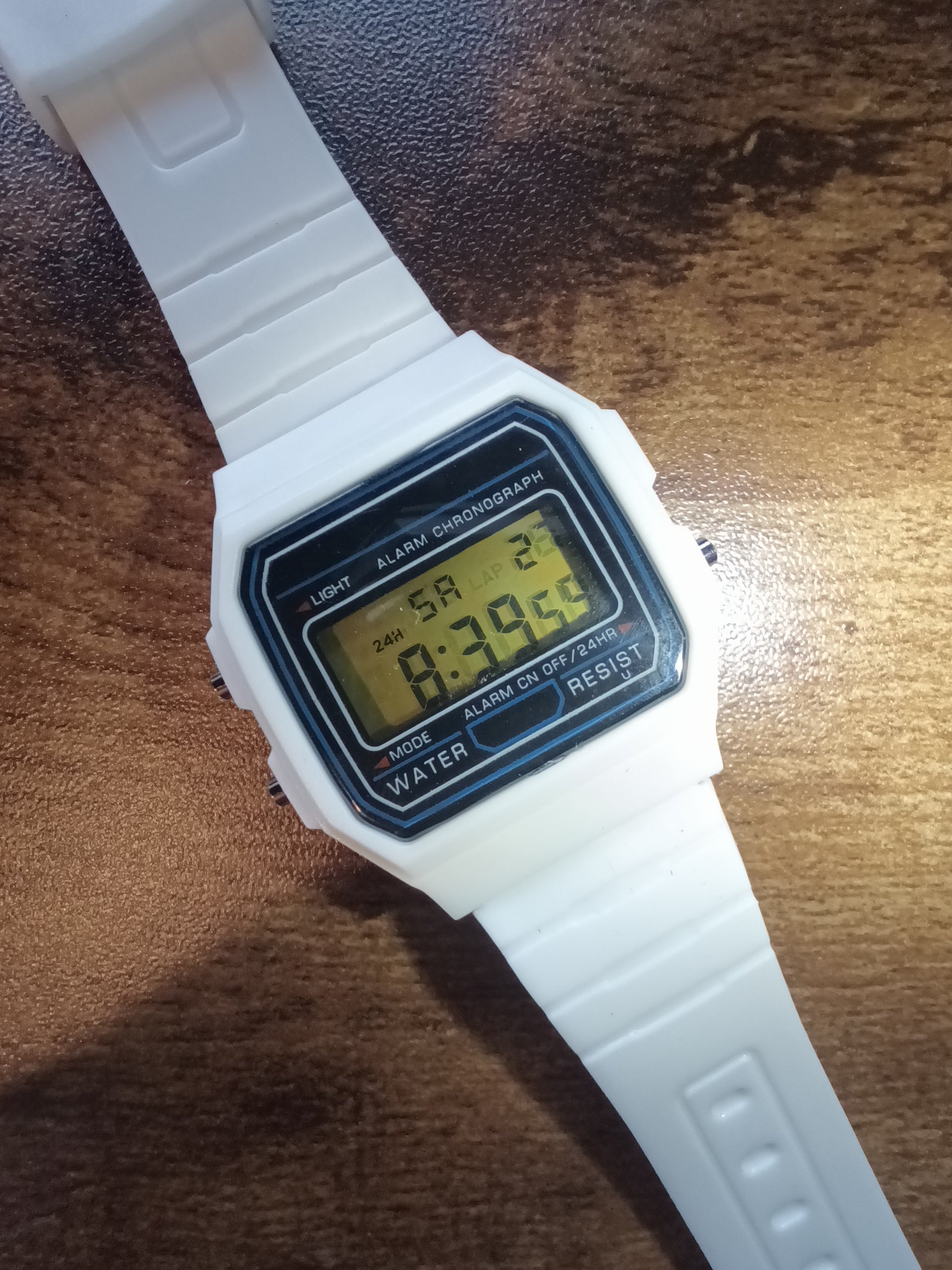 Casio style watch with yellow screen mod
