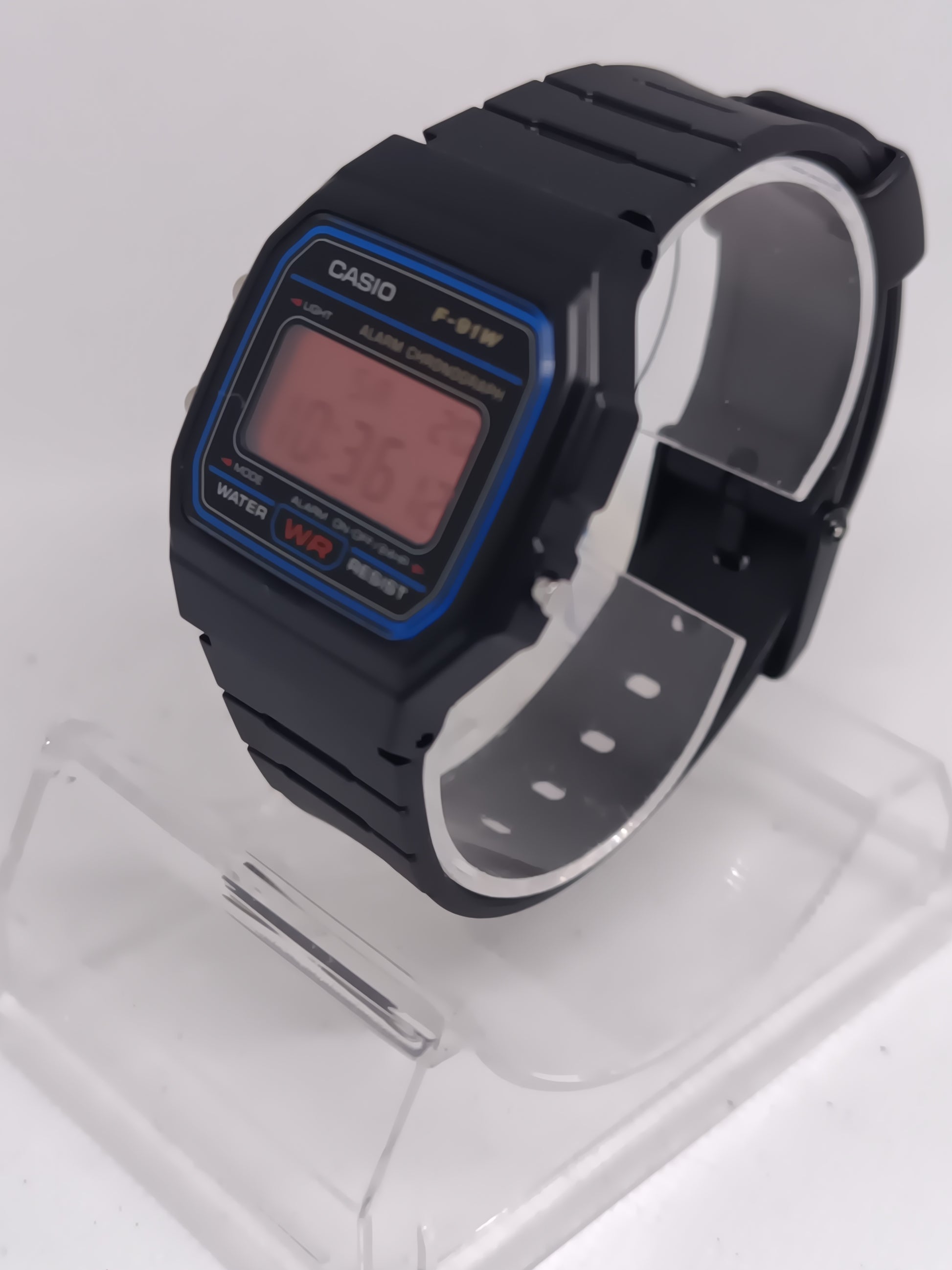 Casio F-91W with screen mod (salmon)