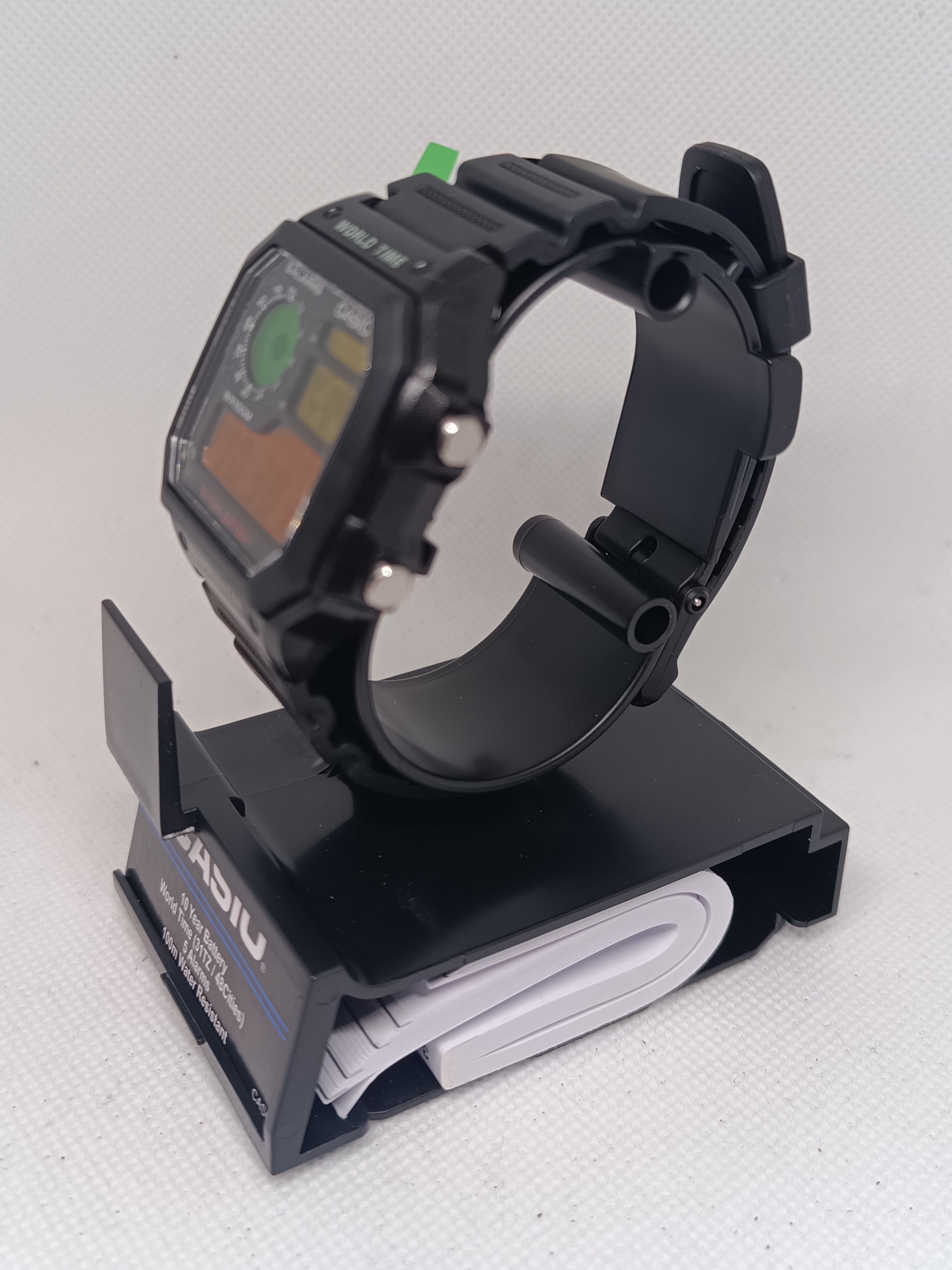 Casio AE-1200 with tropical screen mod